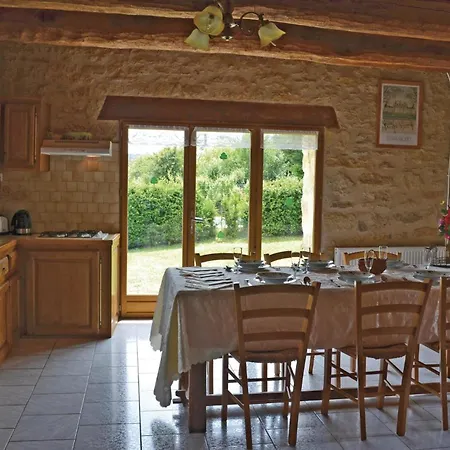 Ferienhaus Stunning Home In La-Chapelle-Saint-Jean La Chapelle-Saint-Jean